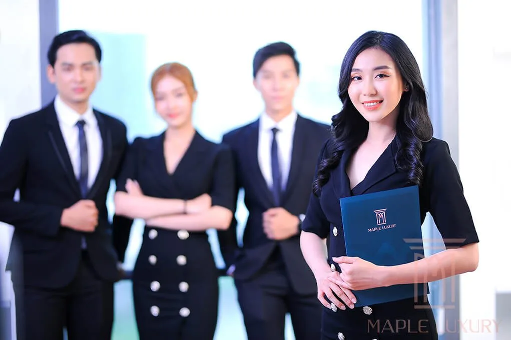 TUYEN DUNG CHUYEN VIEN TU VAN BAT DONG SAN 1