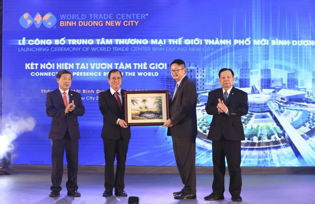 01 dai dien lanh dao tinh binh duong tang qua luu niem cho nha dau tu han quoc 1574522783122437475257