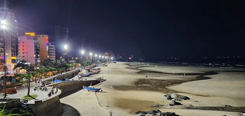 Vũng Tàu: Biển Bãi Trước, Bãi Sau sáng rực nhờ dàn đèn cao áp 6 Den cao ap vung tau 3