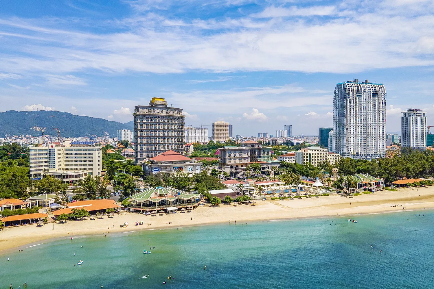 Nang tam du lich 2