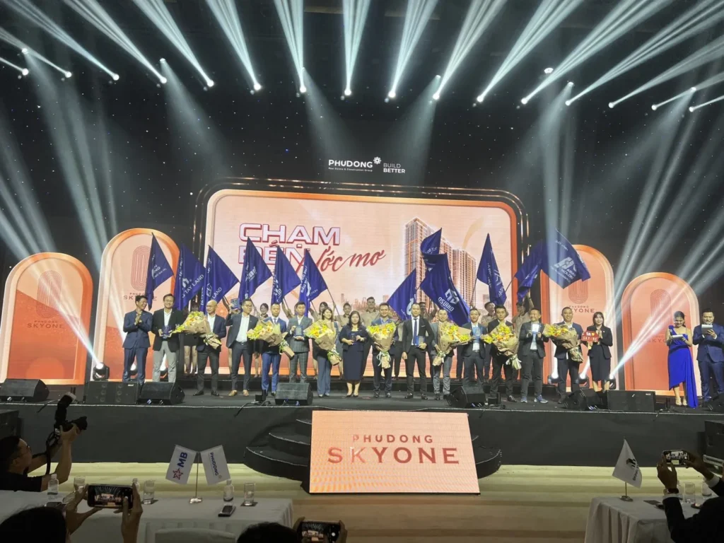 MapleLand đại lý chính thức F1 dự án Phú Đông SkyOne 39 z5267518073172 e26fd0571a7cb0a1624cbbc14b1c6961