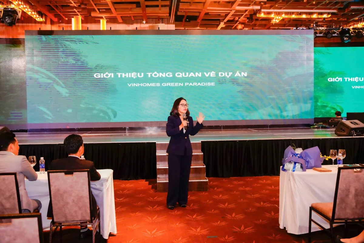 Sự kiện “Đón Vận Hội – Đổi Tương Lai”: Khi ngọn lửa khát vọng được thắp sáng cùng Vinhomes Green Paradise 22 le ra quan vinhomes can gio6 11zon