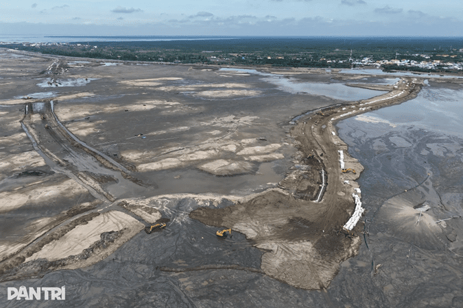 Công trường dự án Vinhomes Green Paradise Cần Giờ