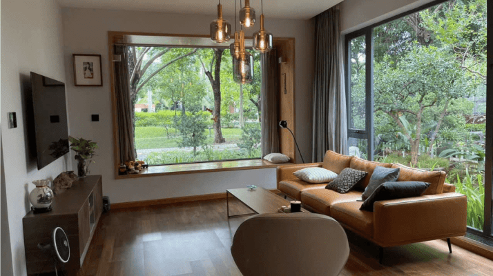 RETREAT FOREST Living Room Area