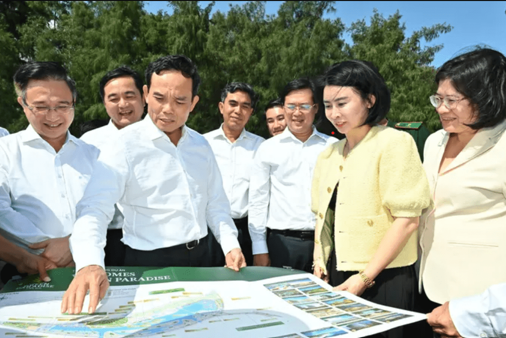 Cập Nhật Tiến Độ Vinhomes Cần Giờ (11/2025): Bí Thư TPHCM Yêu Cầu "Đẩy Nhanh Thi Công" Siêu Đô Thị 2.870ha 9 Bí thư Thành ủy TPHCM Trần Lưu Quang khảo sát công trường Vinhomes Cần Giờ tháng 11/2025