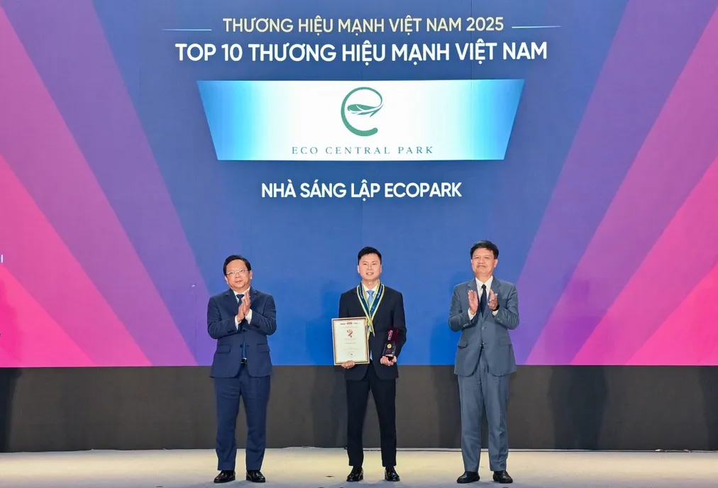Ecopark nhận giải thưởng TOP 10 THƯƠNG HIỆU MẠNH VIỆT NAM 2025
